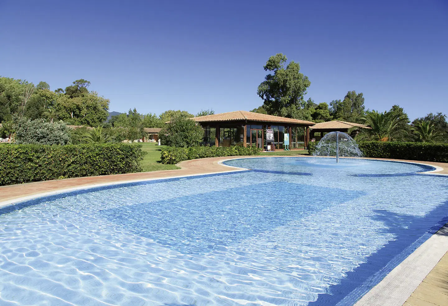 Garden Beach OUTDOOR_POOL