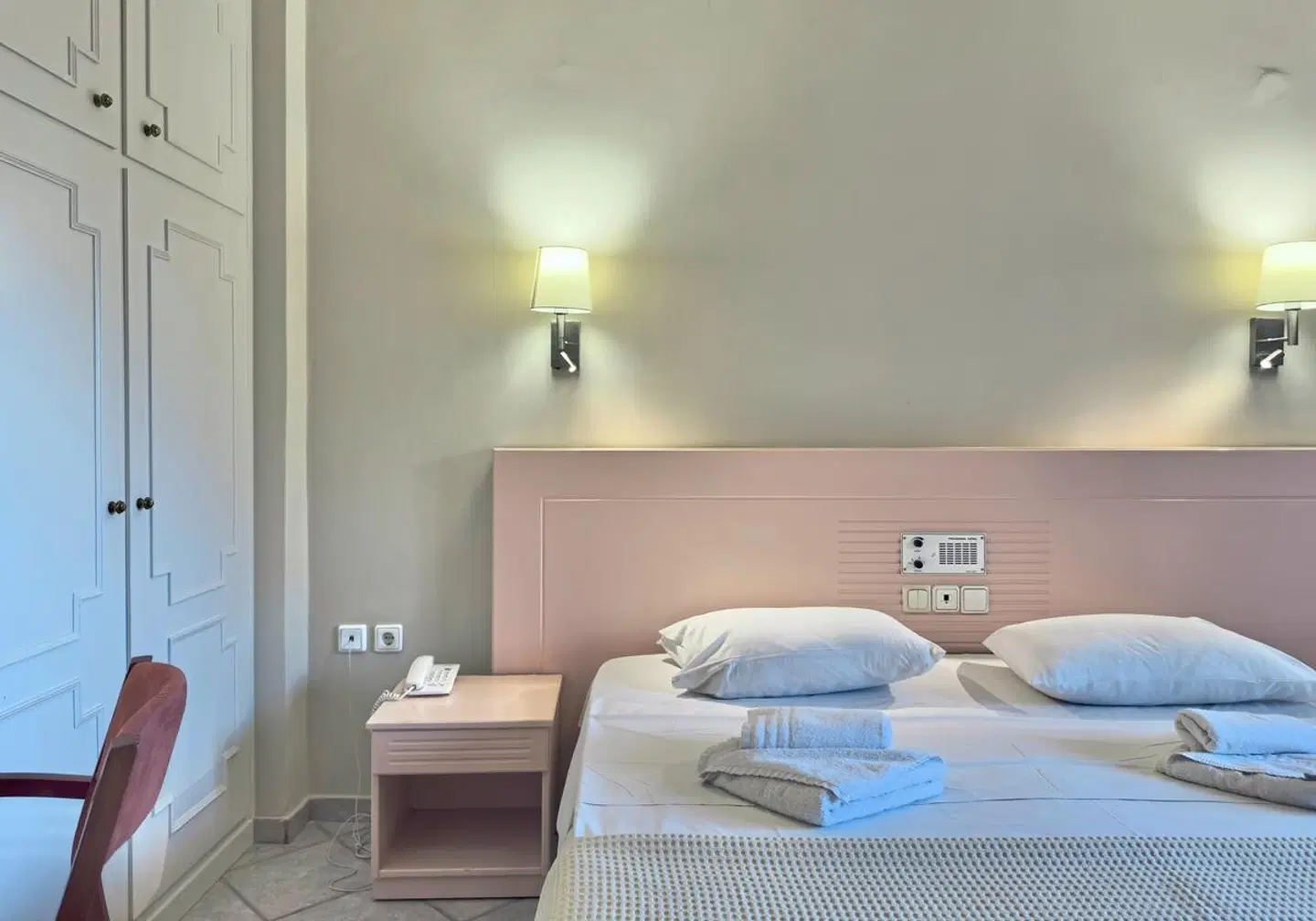 Philoxenia ROOM_EXAMPLE