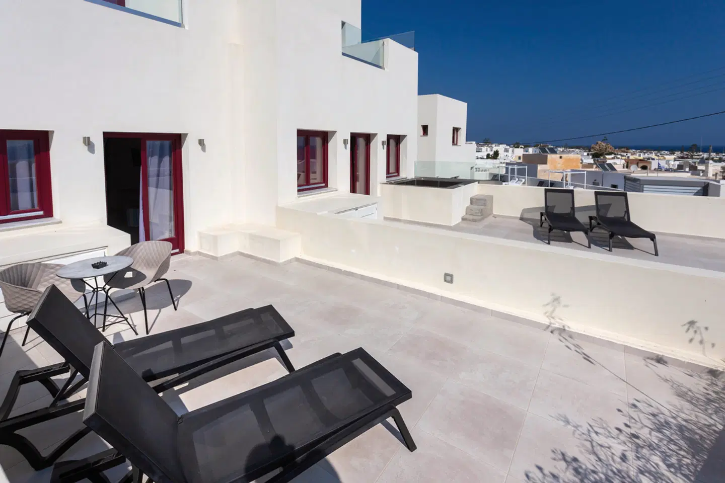 MAR n MAR Crown Hotel and Suites ROOM_EXAMPLE