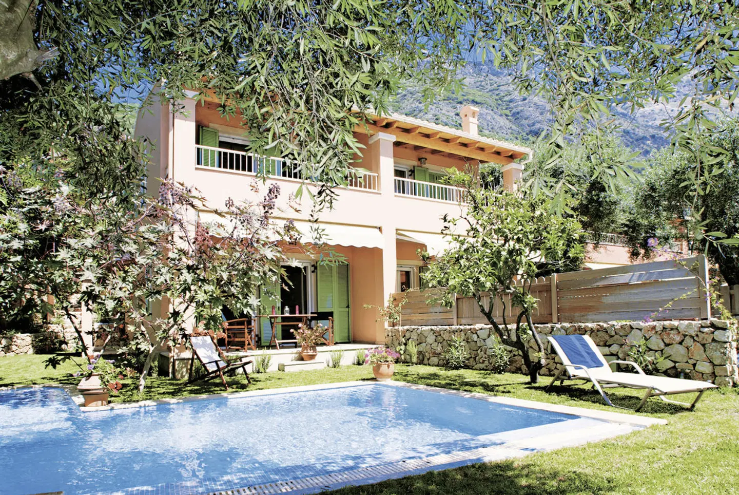 La Riviera Barbati Seaside Luxurious Apartments & Villas EXTERIOR