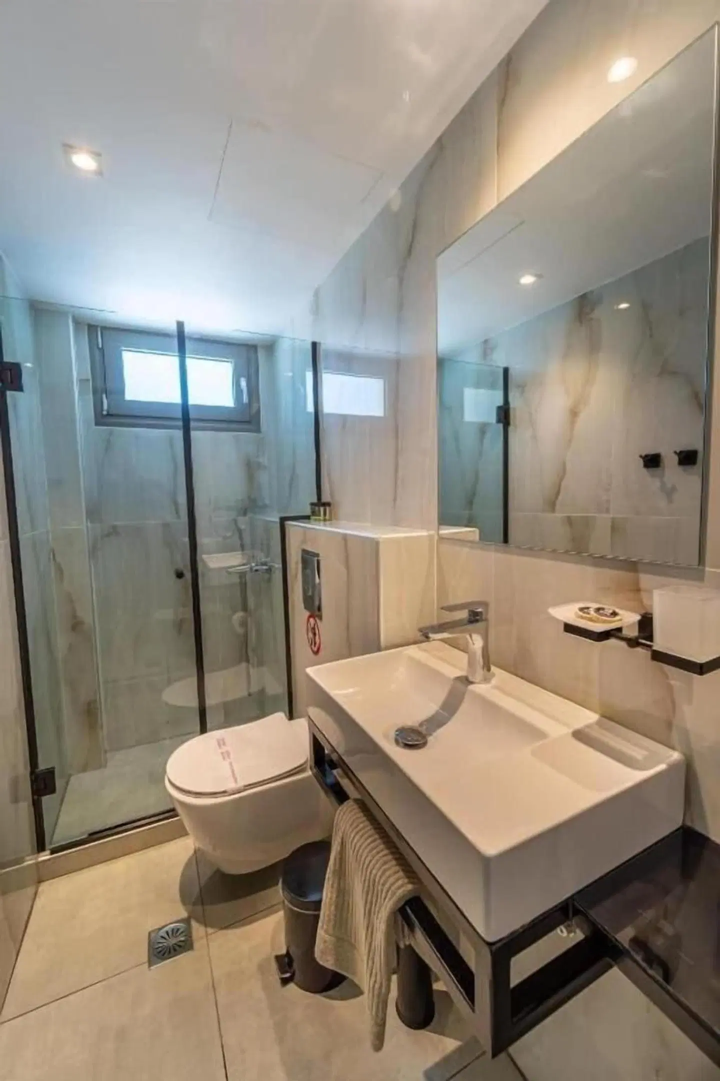 Niso Skiathos Badezimmer