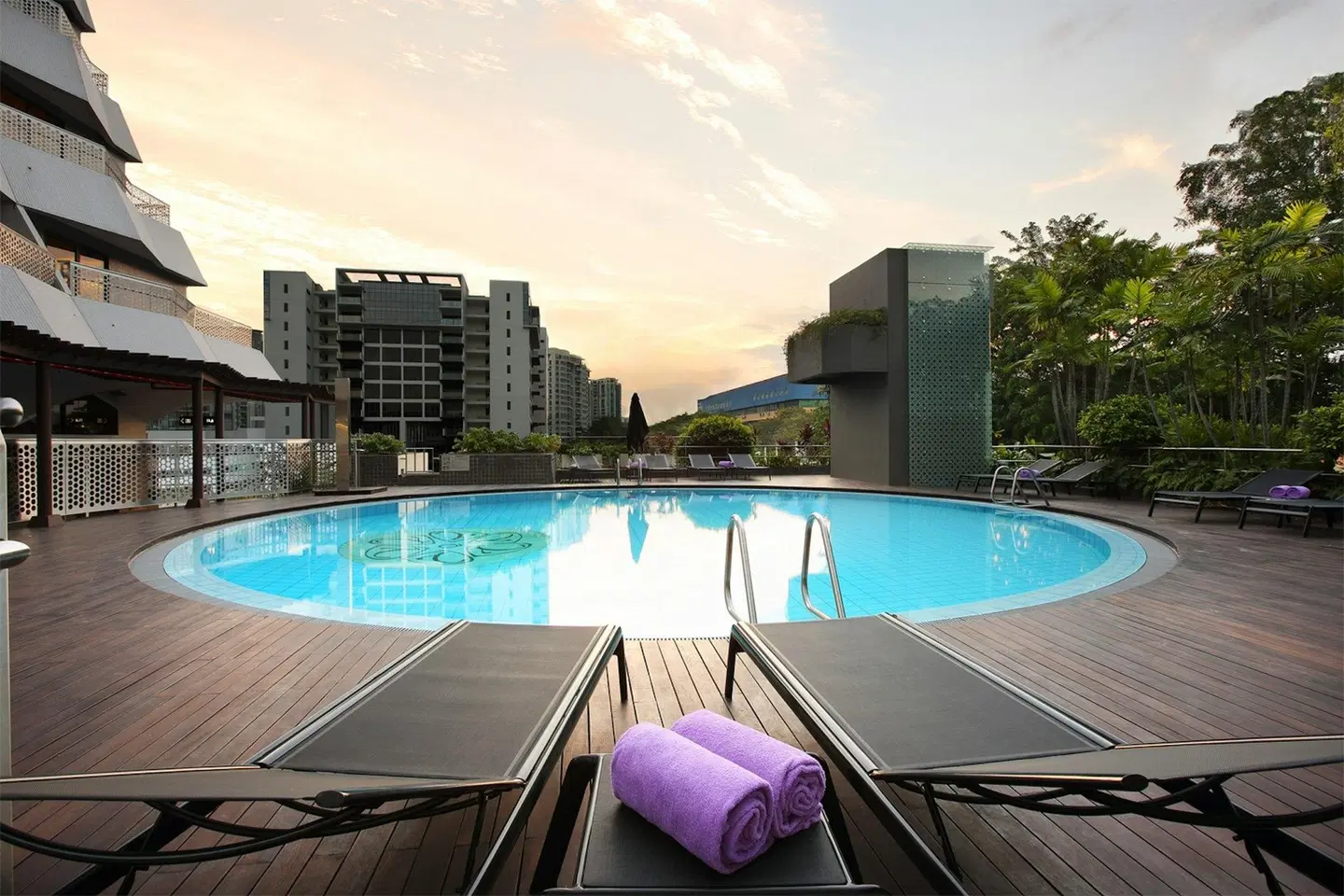 Village Hotel Katong by Far East Hospitality OUTDOOR_POOL