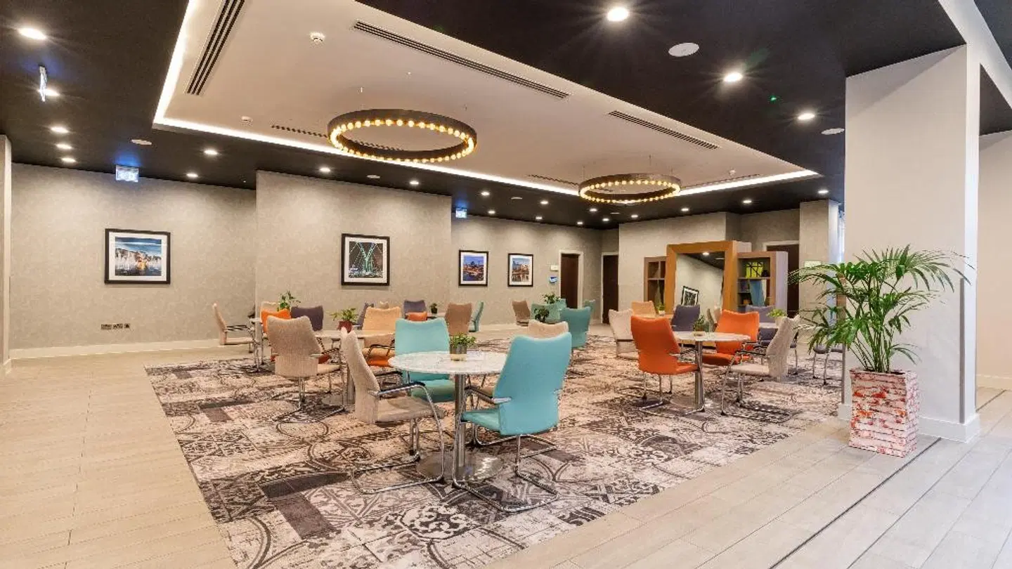 Holiday Inn Manchester - City Centre by IHG LOUNGE_LOBBY