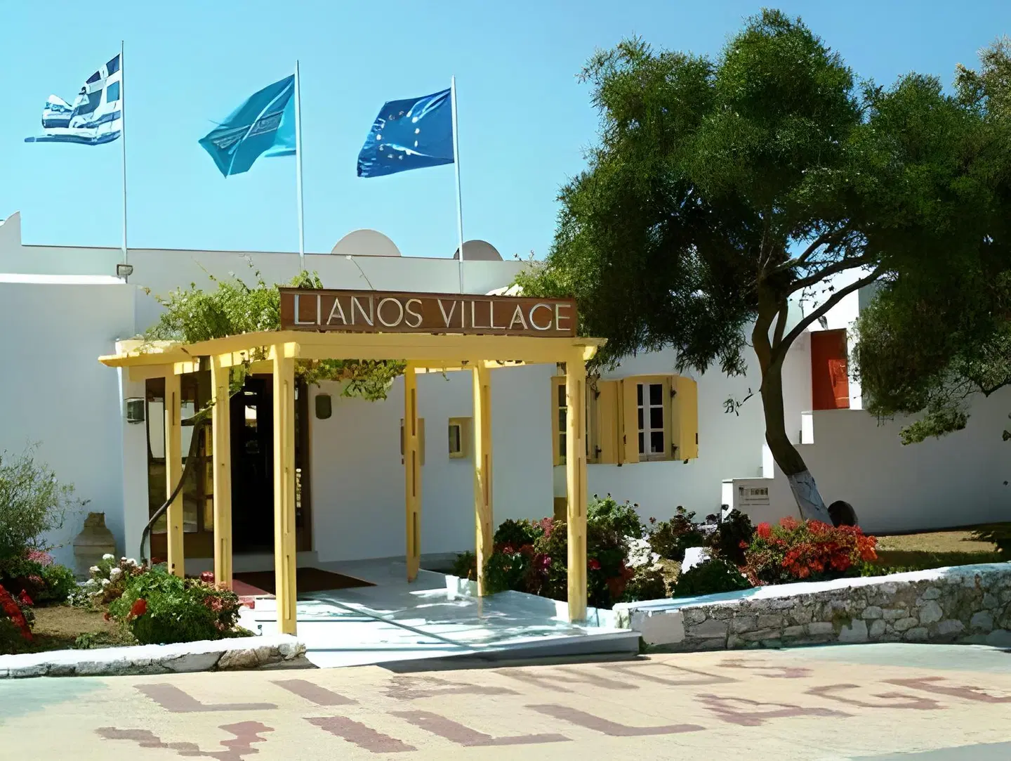 Lianos Village EXTERIOR