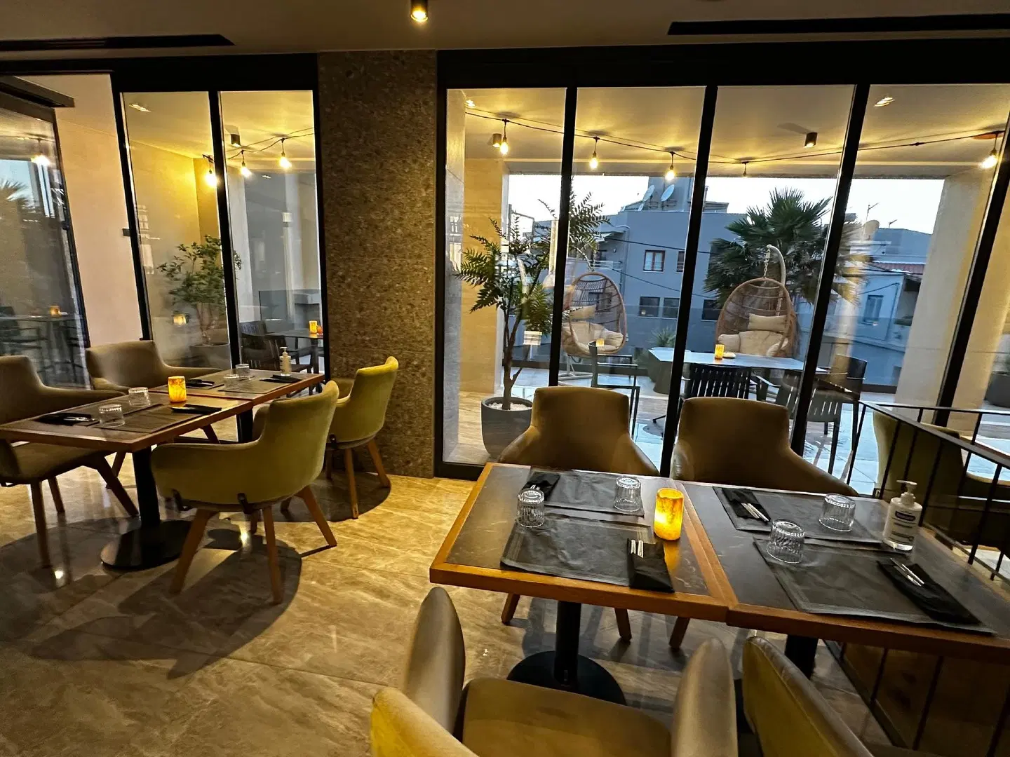 Hyperion City Hotel Terrasse