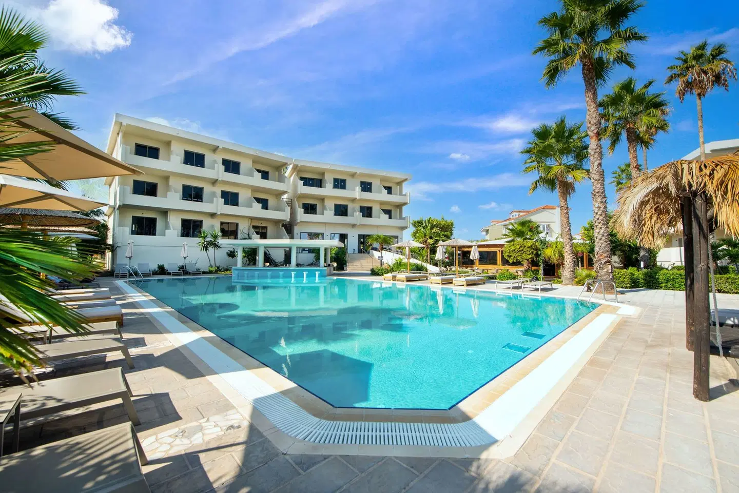 Ixia Dream OUTDOOR_POOL