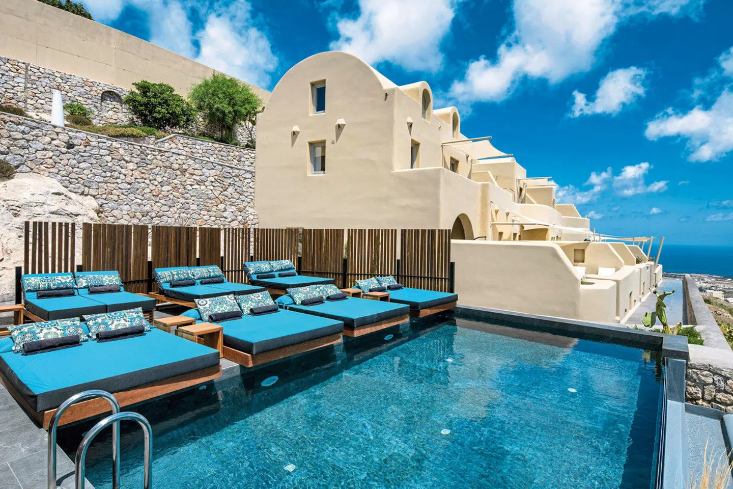 Skyfall Suites EXTERIOR