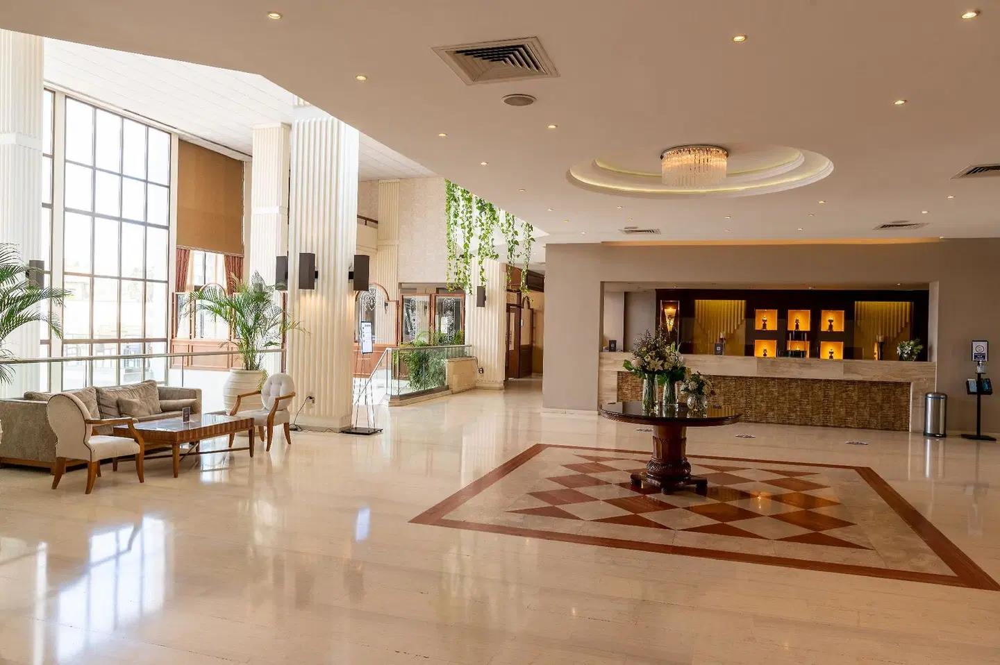 Elias Beach Hotel Bar