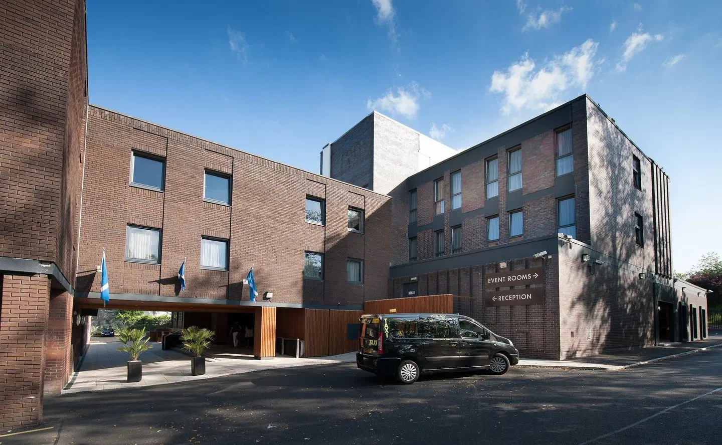 GoGlasgow Urban Hotel EXTERIOR