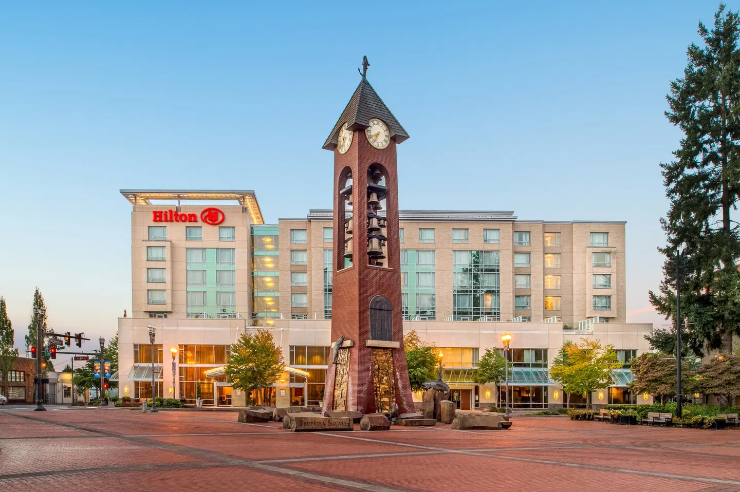 Hilton Vancouver Washington EXTERIOR