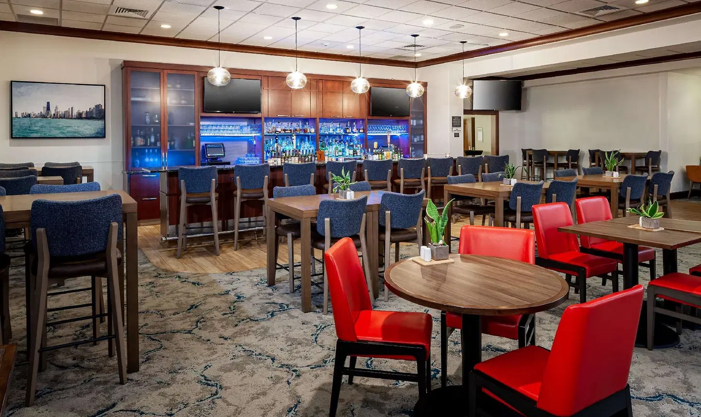 Hilton Garden Inn Chicago O'Hare Airport Bar