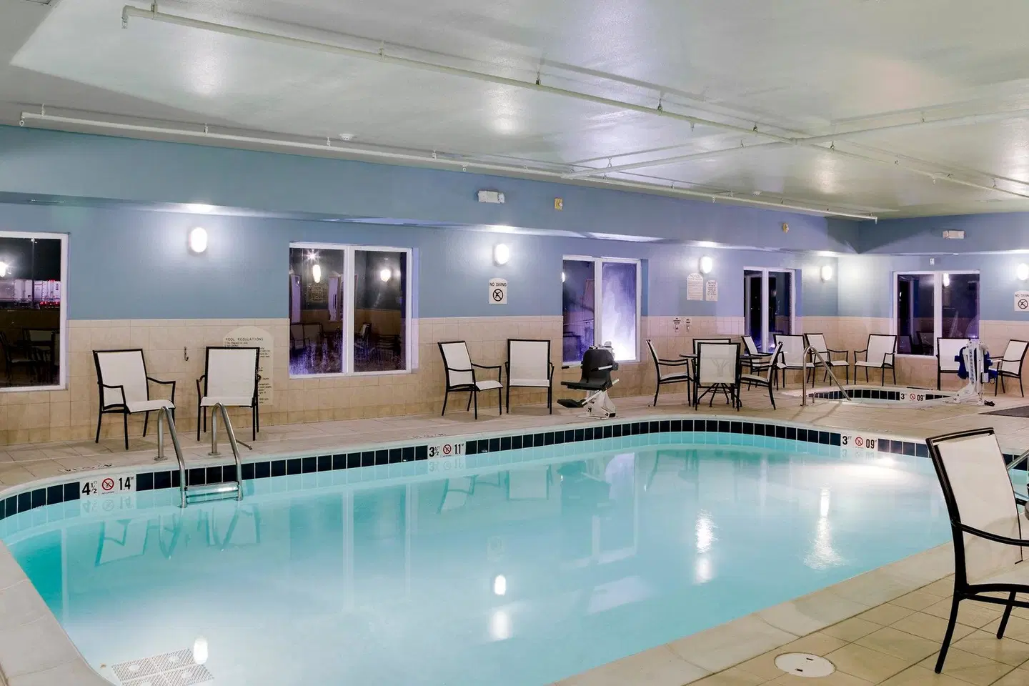 Holiday Inn Express & Suites Jacksonville by IHG Hallenbad
