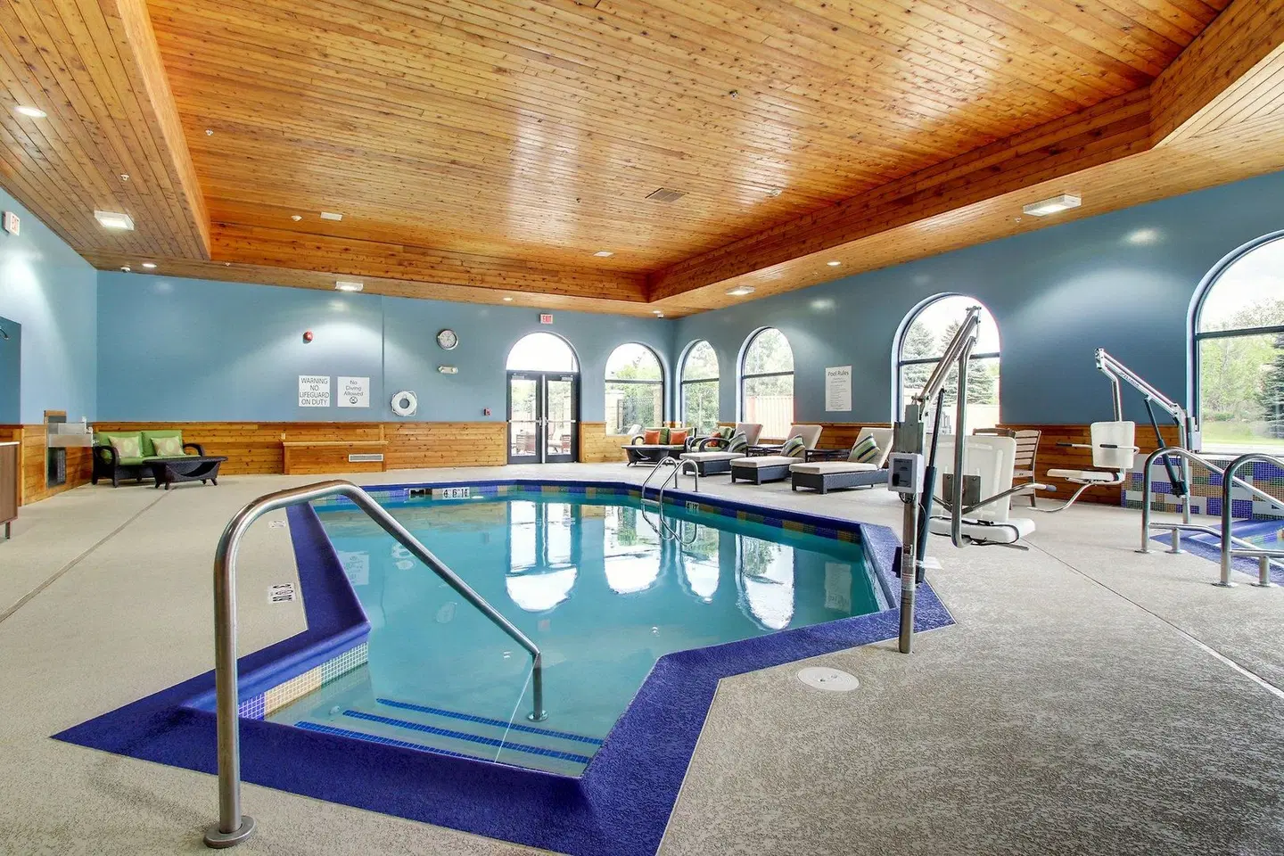 Holiday Inn Express & Suites Aurora - Naperville by IHG HEALTH_BEAUTY
