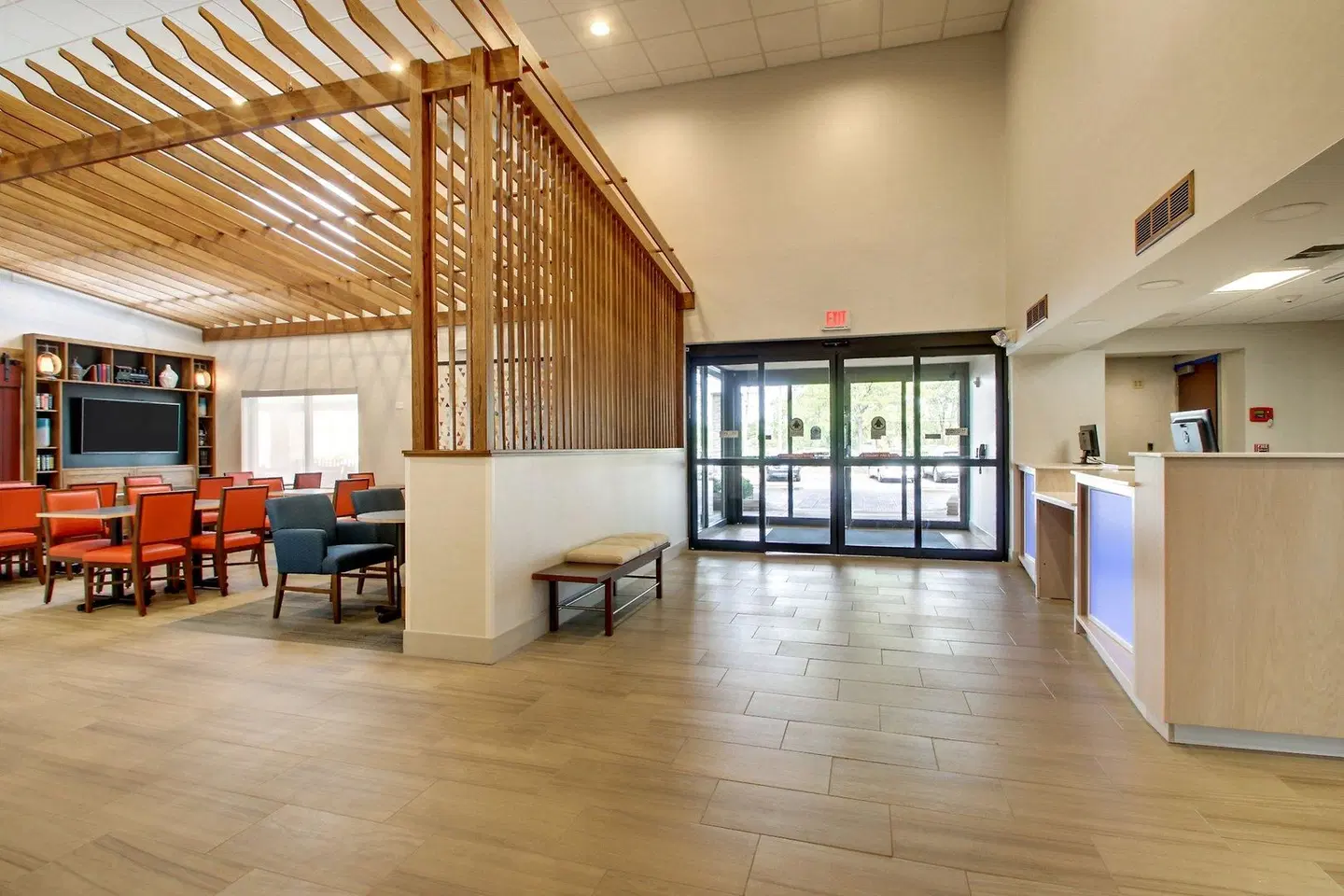 Holiday Inn Express & Suites Aurora - Naperville by IHG LOUNGE_LOBBY