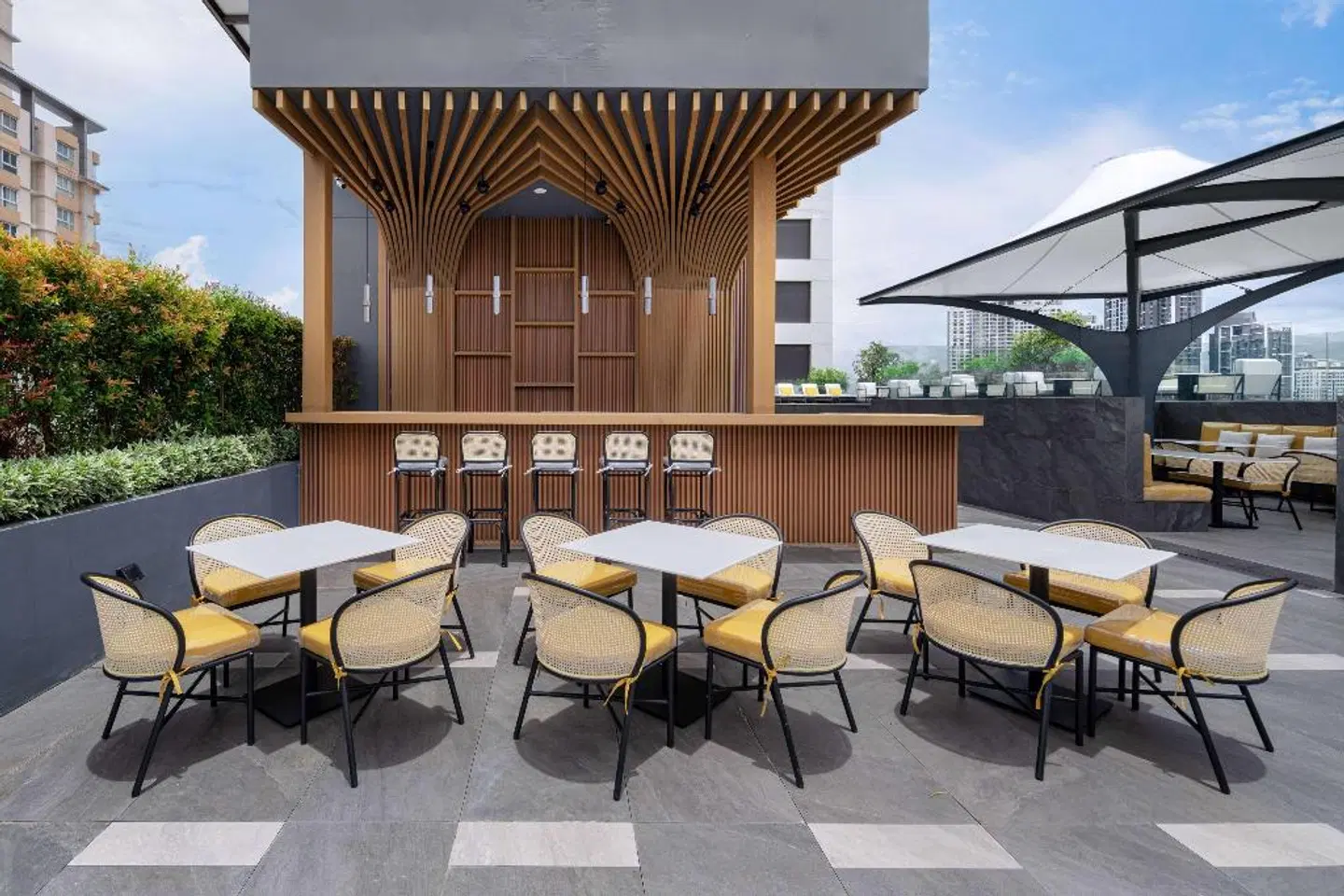 Ramada Plaza by Wyndham Bangkok Sukhumvit 48 Terrasse