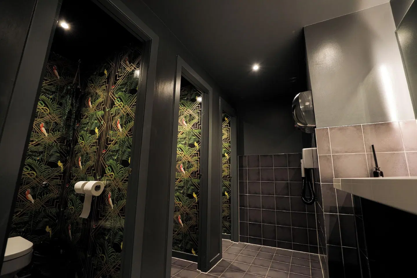 Revolver Hotel HEALTH_BEAUTY