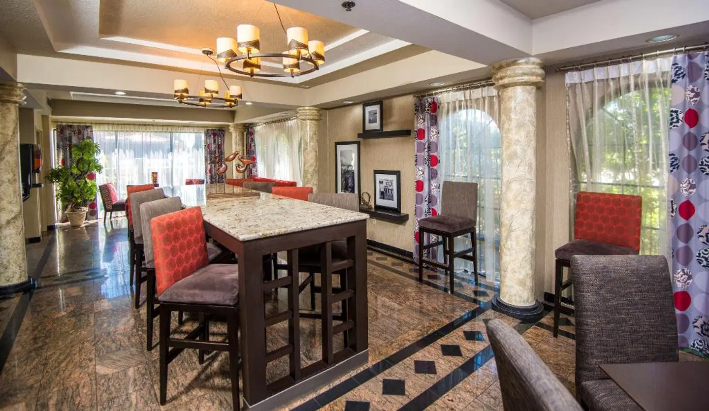 Hampton Inn St. Augustine-Historic District Bar