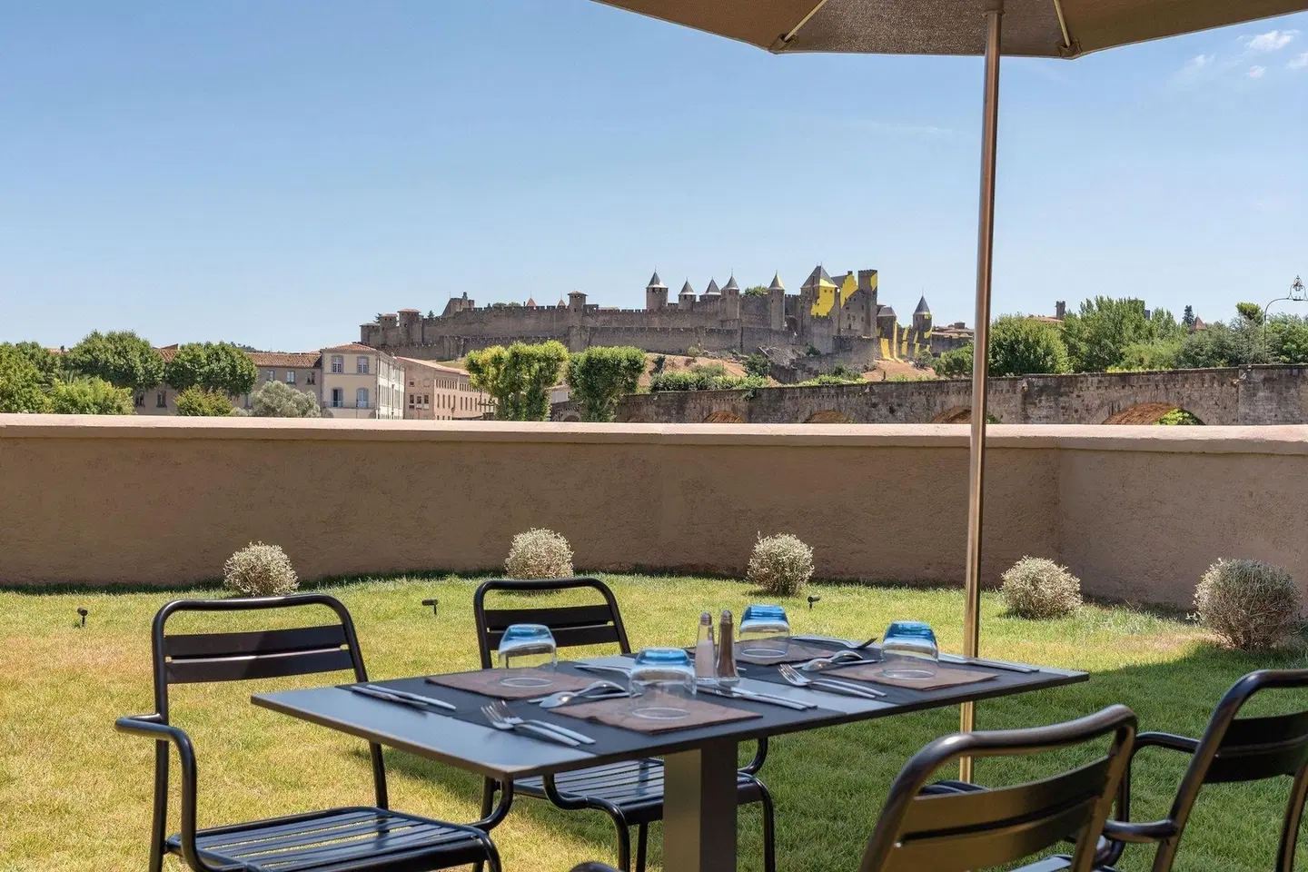 SOWELL HÔTELS Les Chevaliers Terrasse