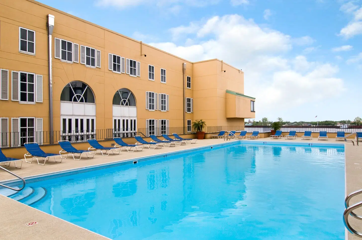 Hilton New Orleans Riverside OUTDOOR_POOL