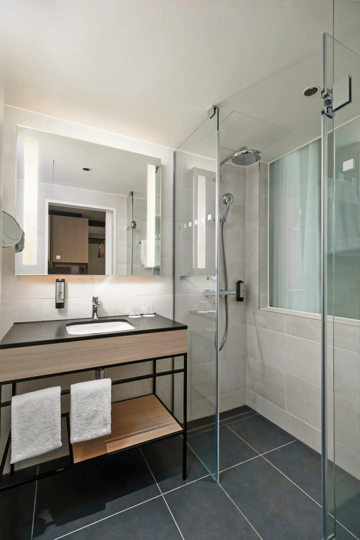 IntercityHotel Lübeck Badezimmer