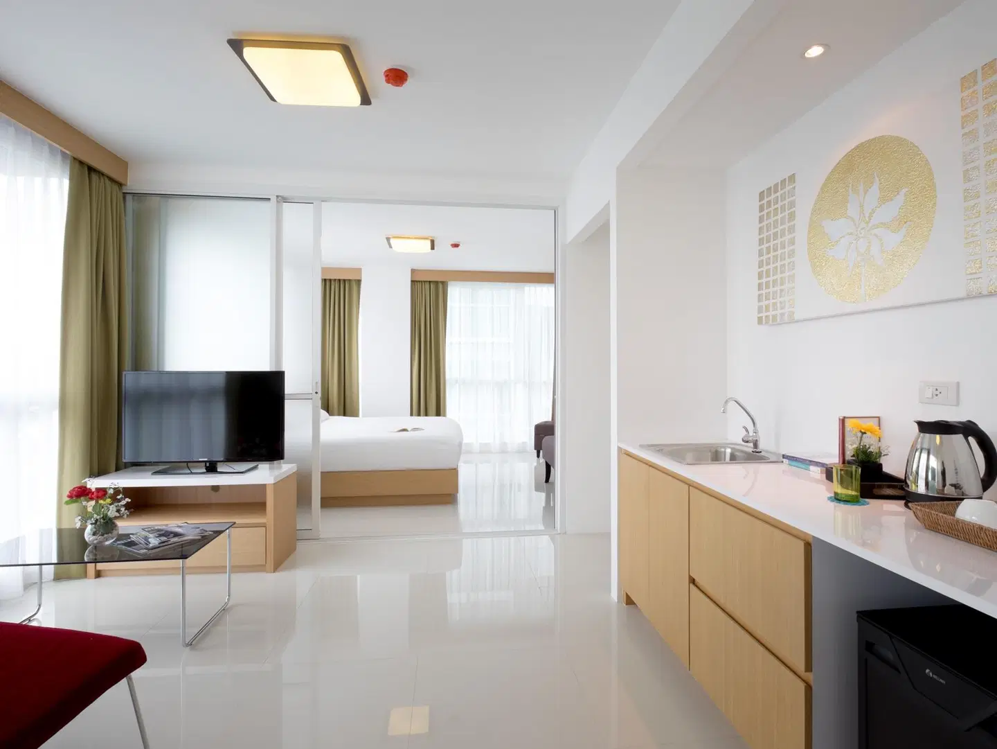 Modern Thai Suites ROOM_EXAMPLE