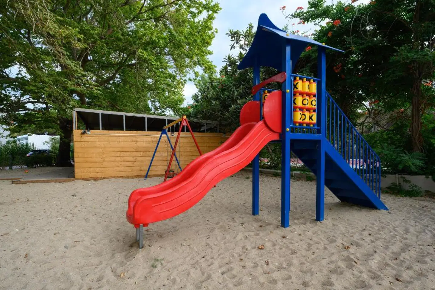 Ninos Grand Beach Resort SPORTS_AND_LEISURE