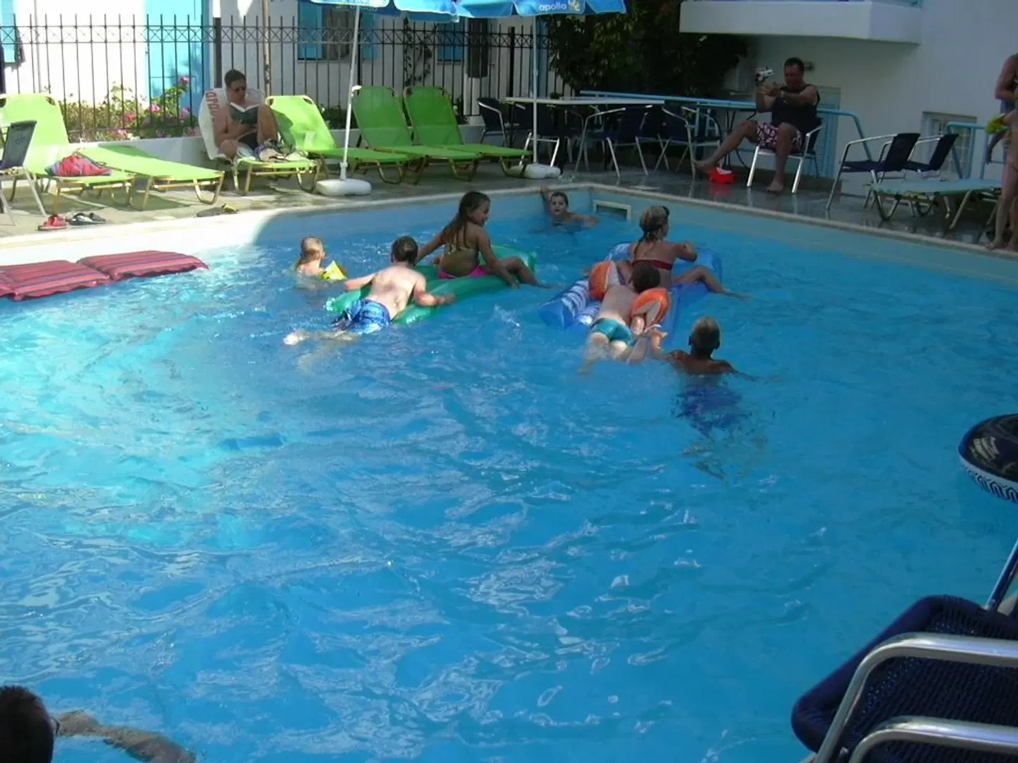 Renia Hotel-Apartments OUTDOOR_POOL