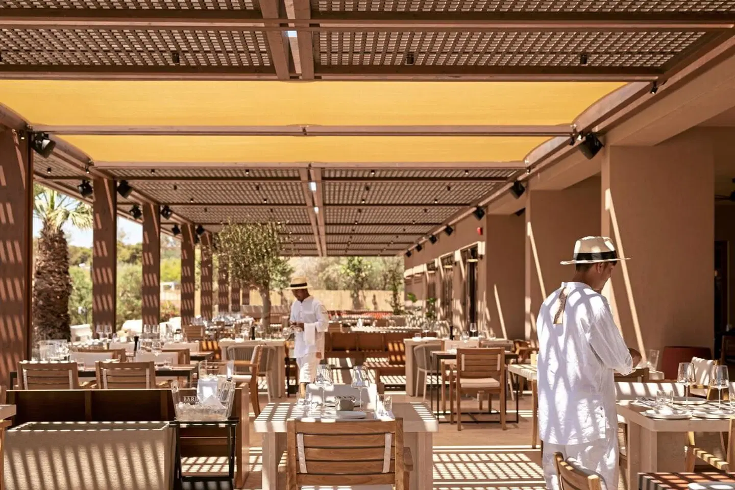 91 Athens Riviera, The Resort Restaurant