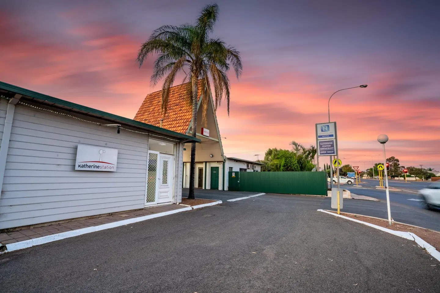 Hospitality Kalgoorlie, SureStay Collection by Best Western EXTERIOR