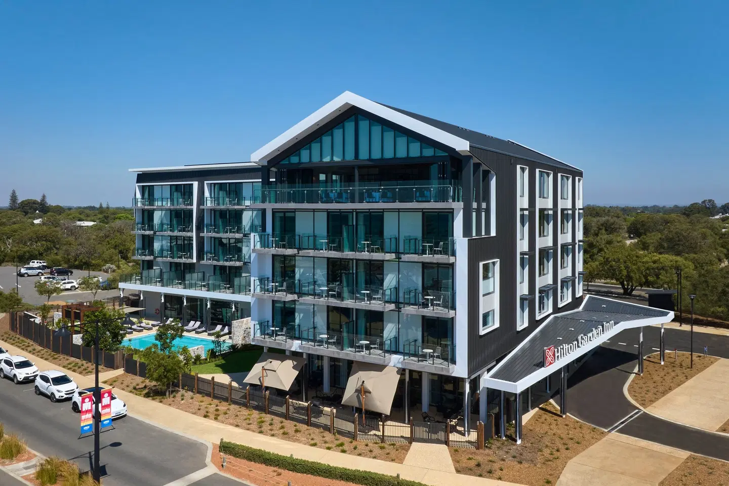 Hilton Garden Inn Busselton EXTERIOR