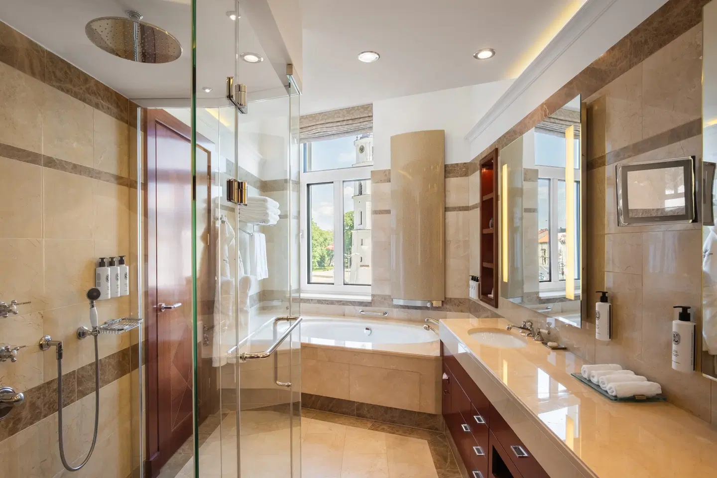 Grand Hotel Kempinski Vilnius Badezimmer