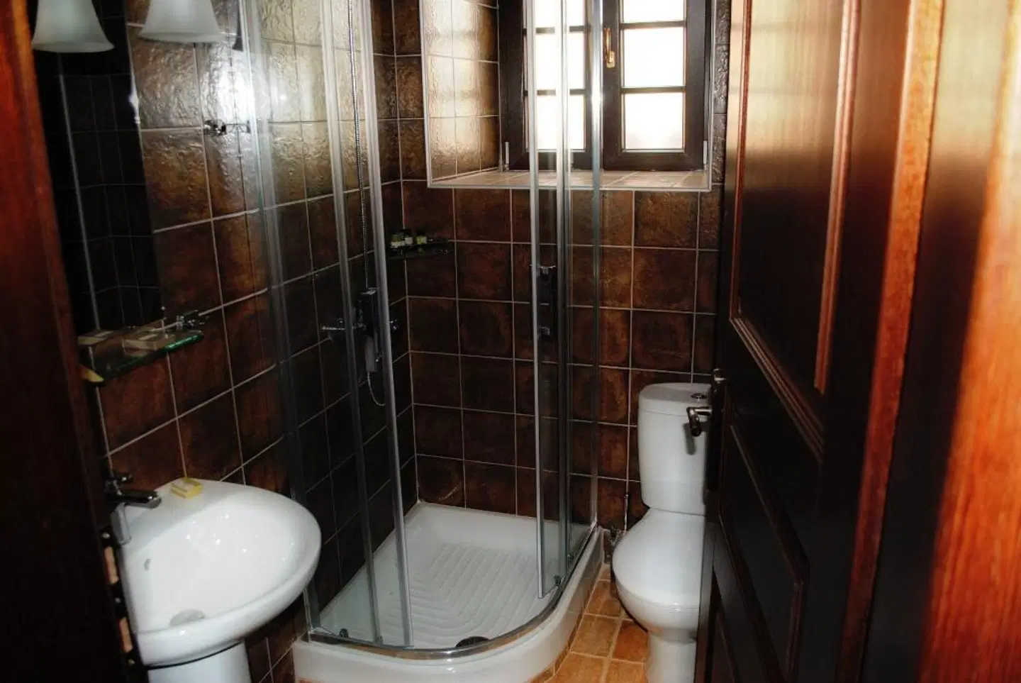 MANSION CHOROSTASI Badezimmer