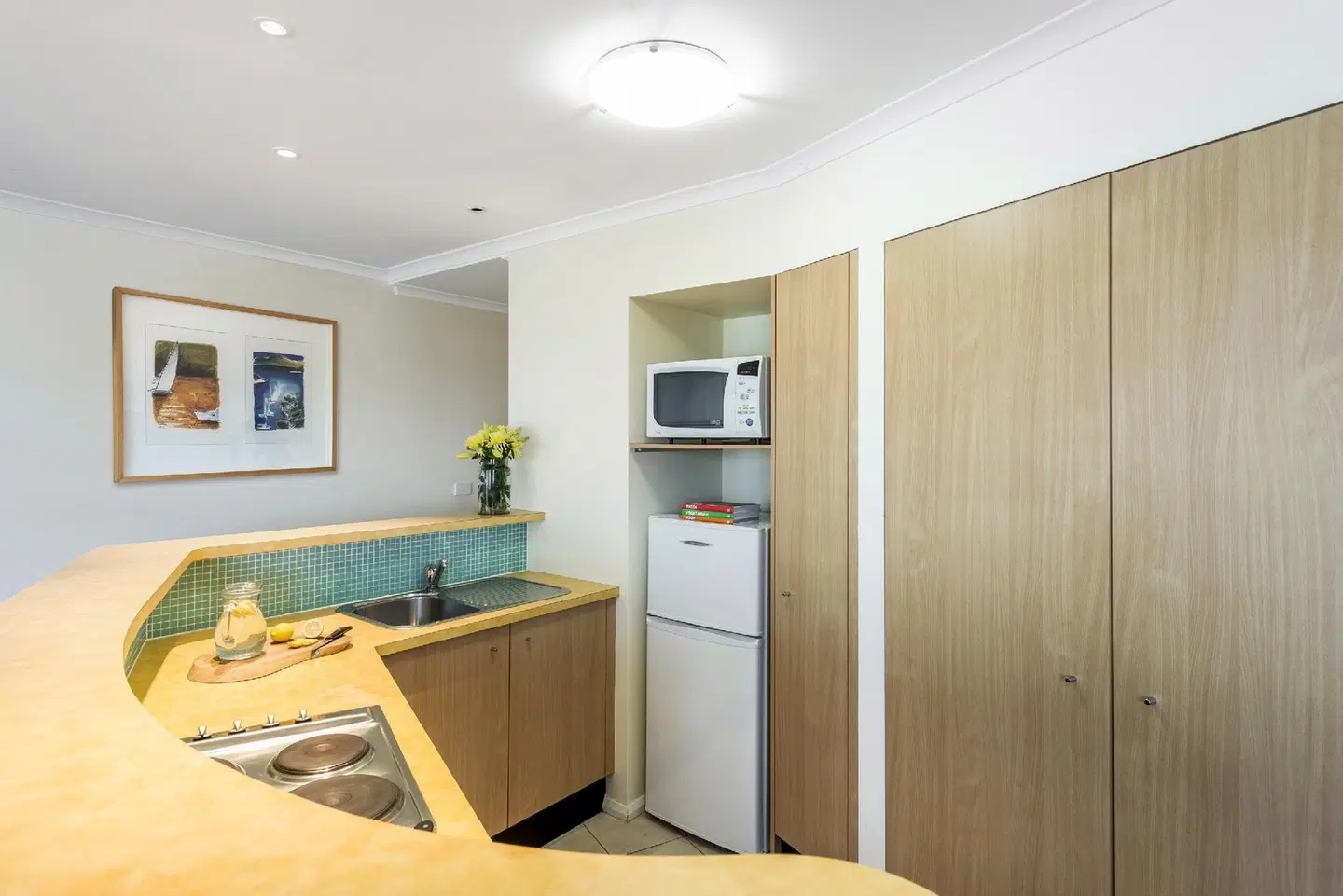 Oaks The Entrance Waterfront Suites ROOM_EXAMPLE