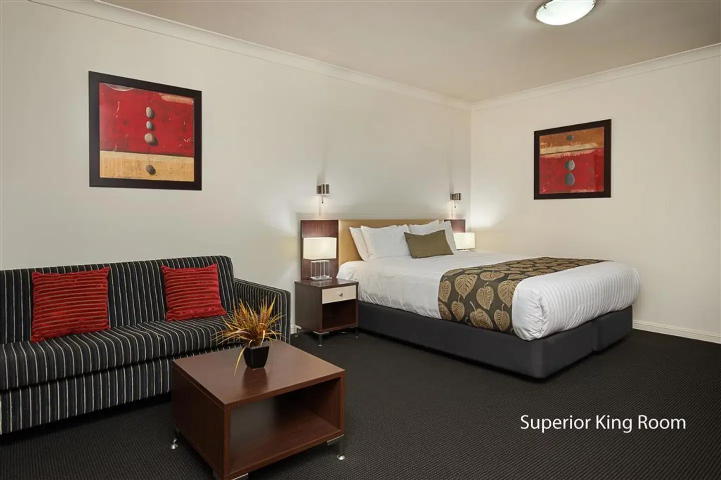 The Charles Boutique Hotel & Dining ROOM_EXAMPLE