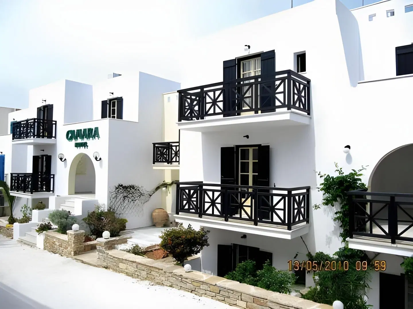 Camara Hotel EXTERIOR