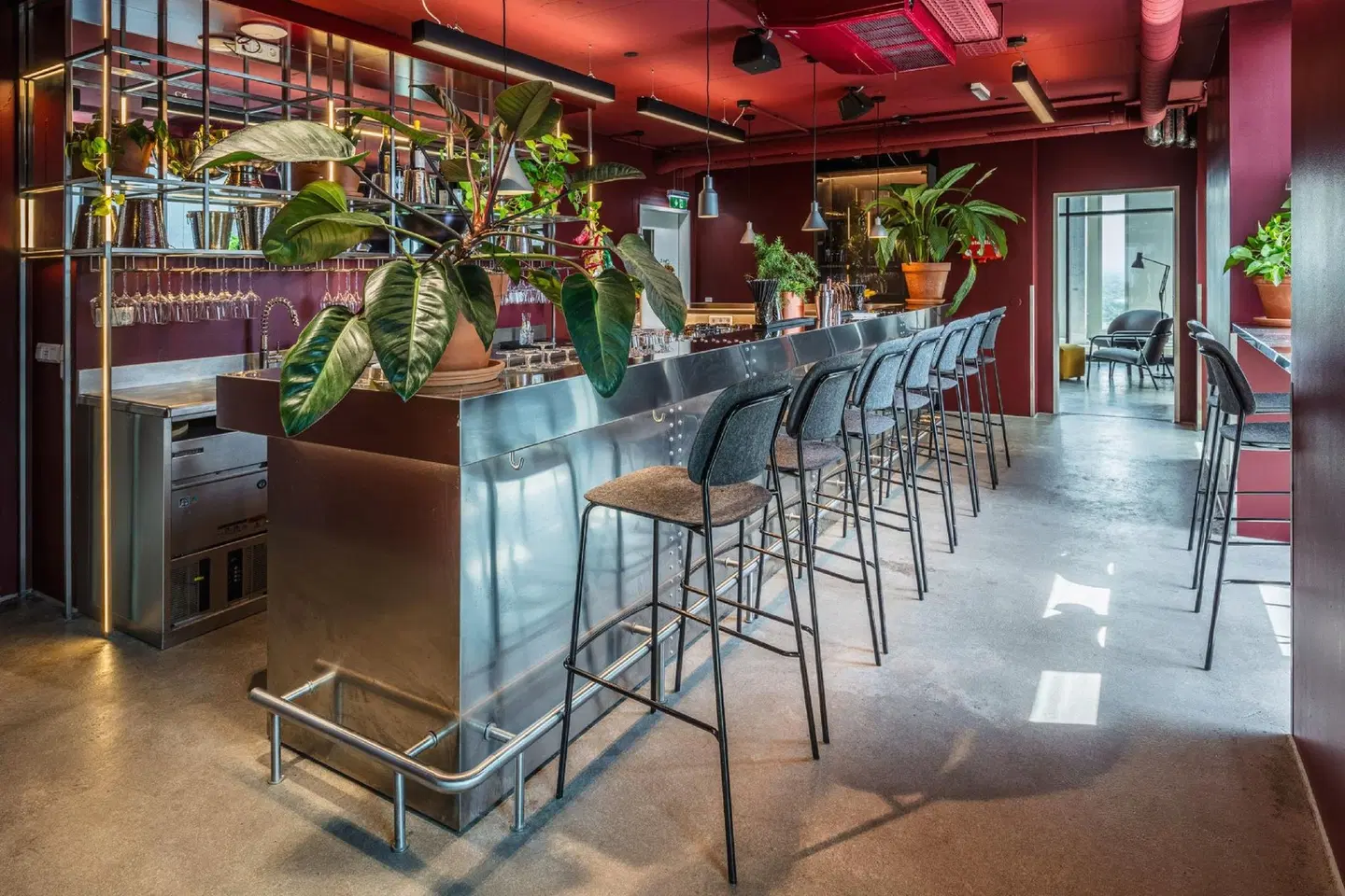 District Living Bar