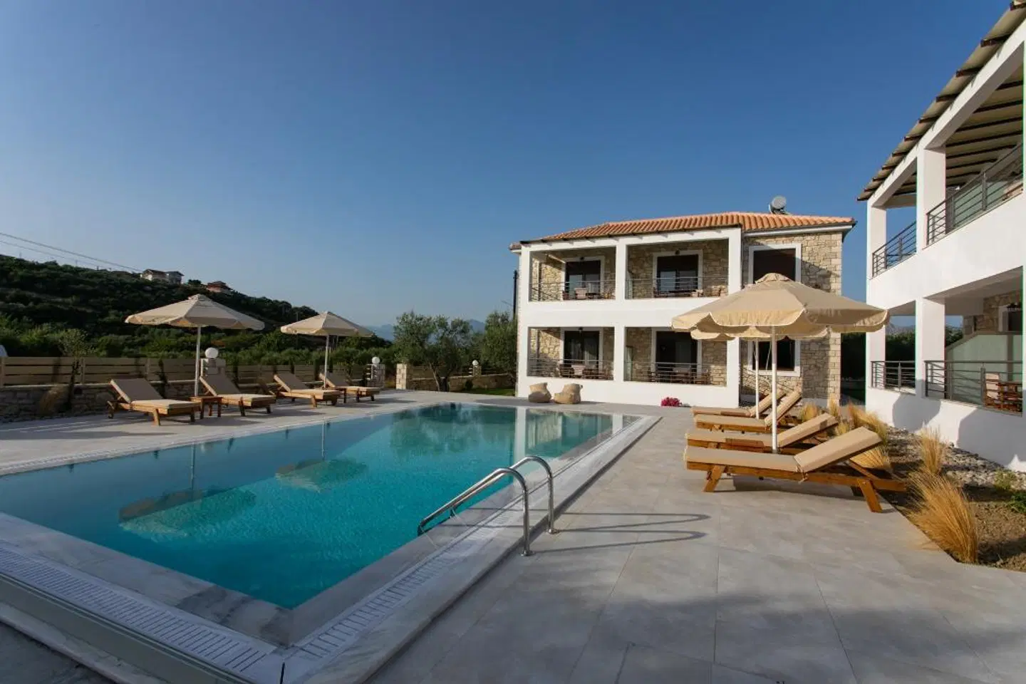 Michelangelo suites and apartments OUTDOOR_POOL