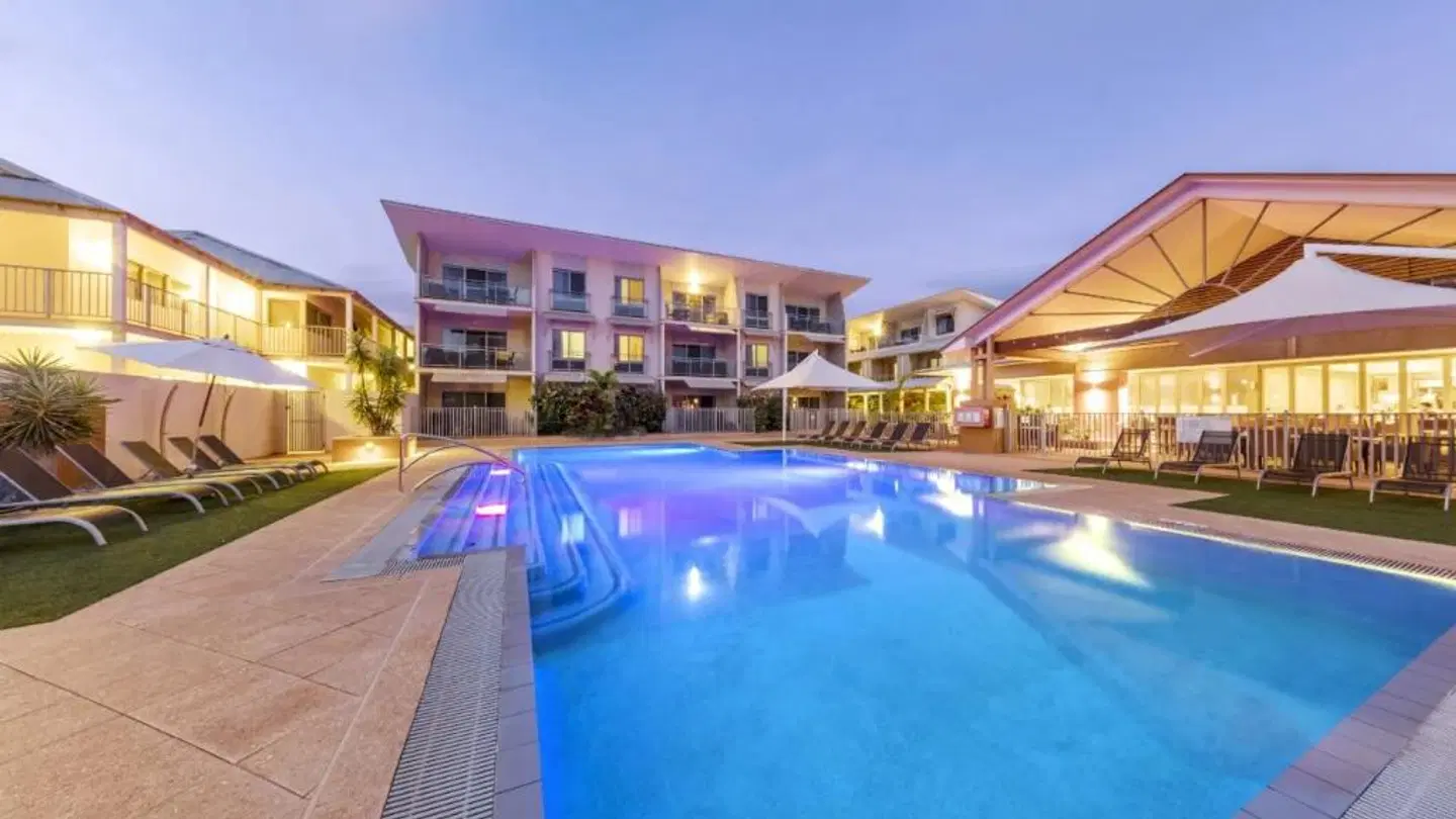 Oaks Broome Hotel OUTDOOR_POOL