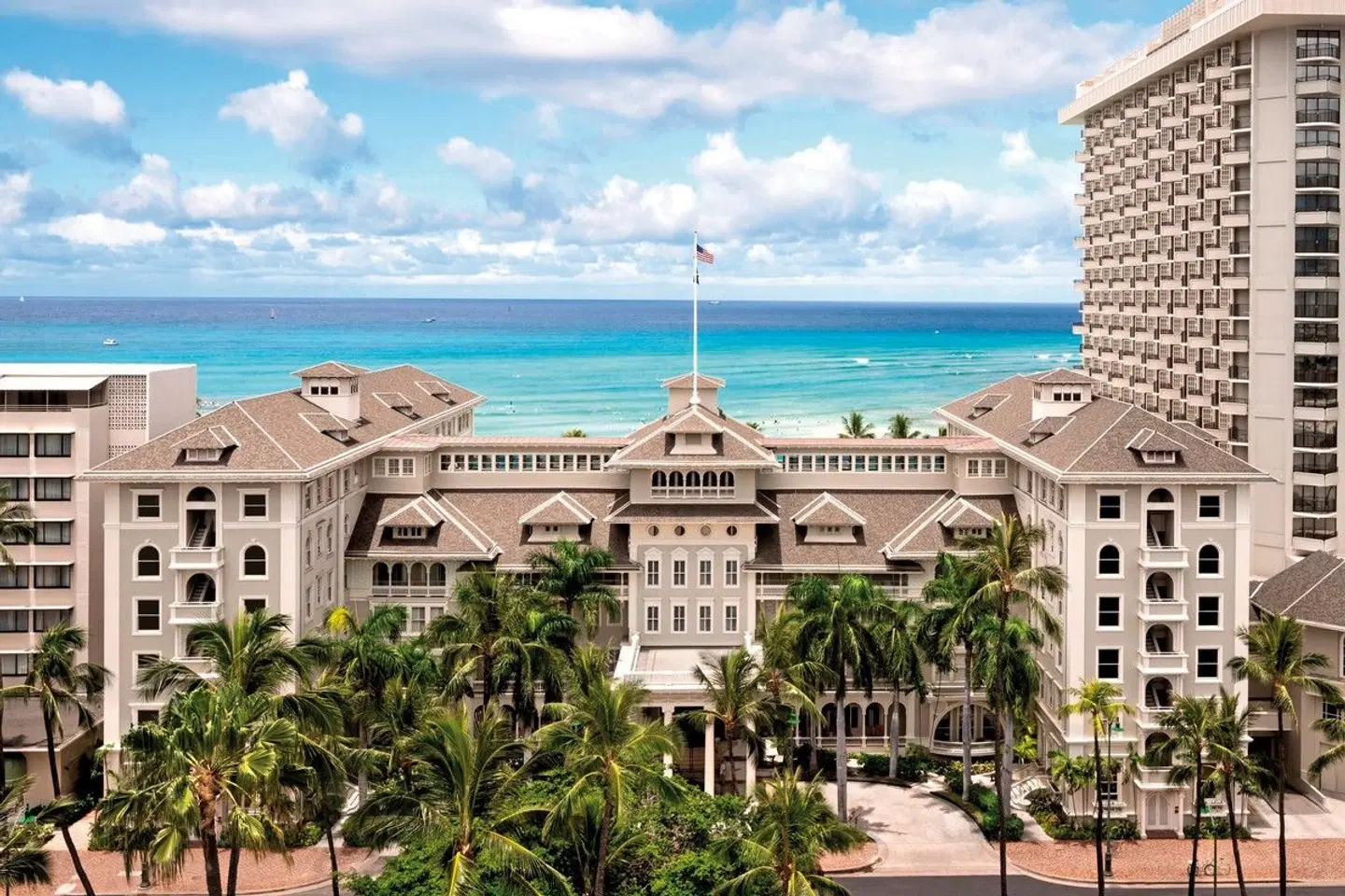 Moana Surfrider, A Westin Resort & Spa, Waikiki Beach EXTERIOR