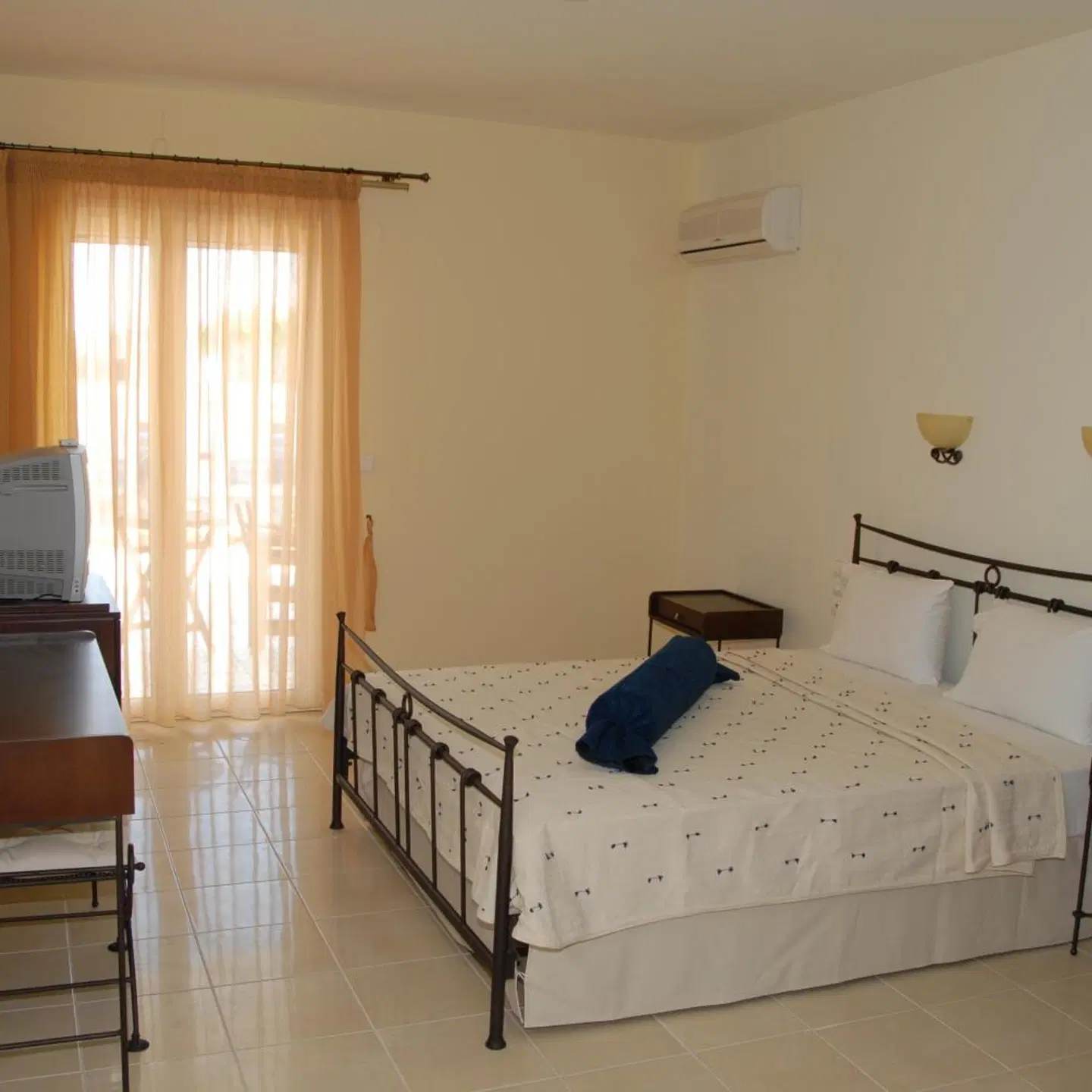 Zeus Paradise Beach ROOM_EXAMPLE