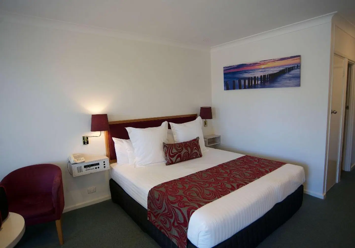 SureStay Hotel By Best Western The Clarence on Melville ROOM_EXAMPLE