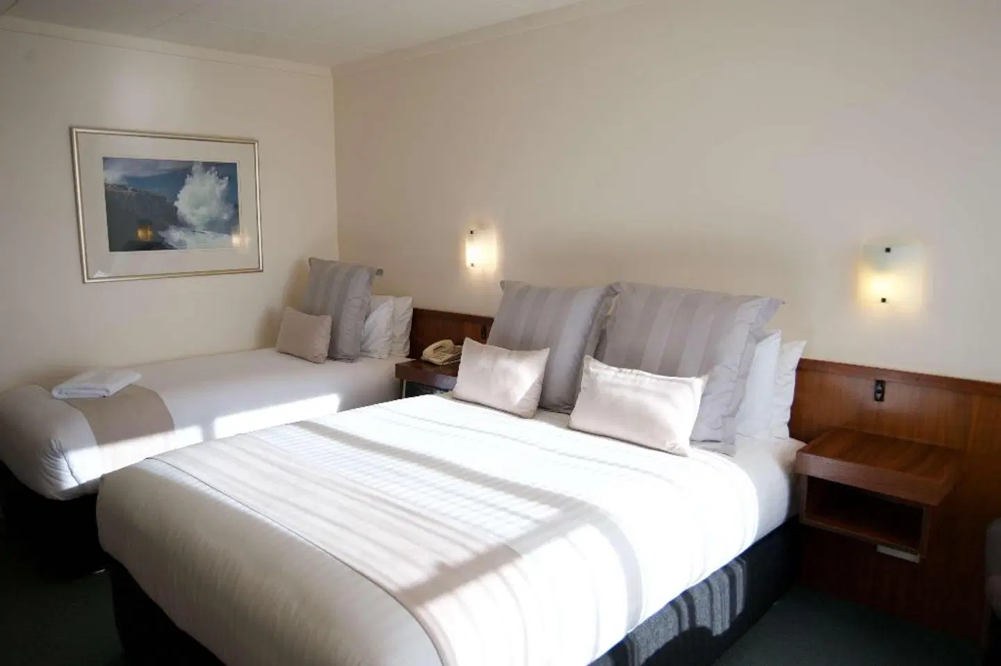 SureStay Hotel By Best Western The Clarence on Melville ROOM_EXAMPLE