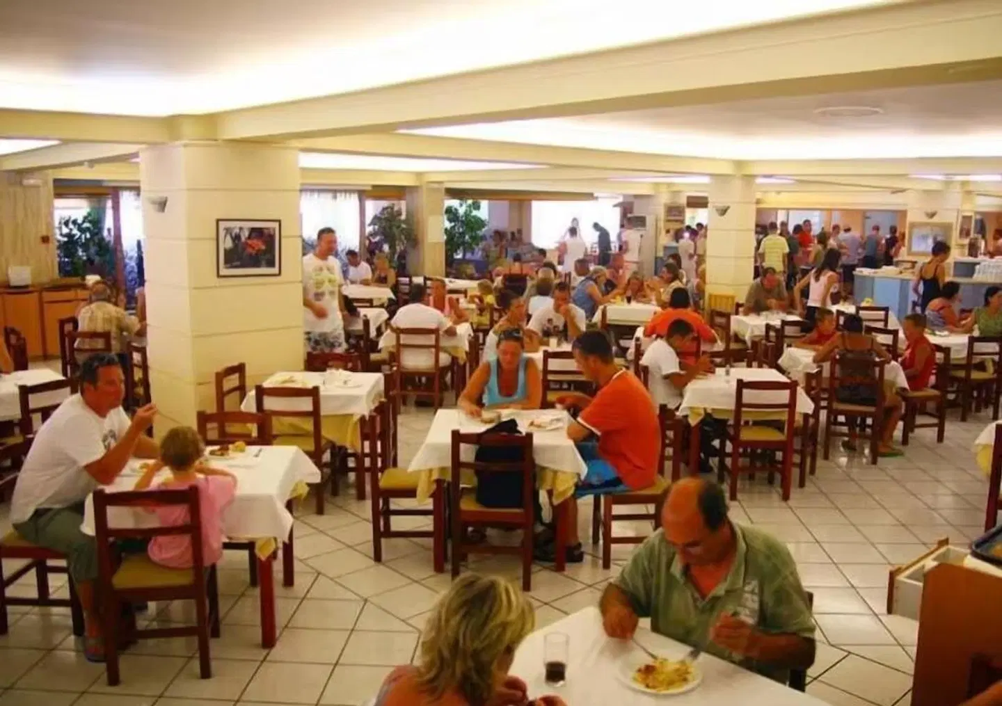 Eri Beach & Village Restaurant
