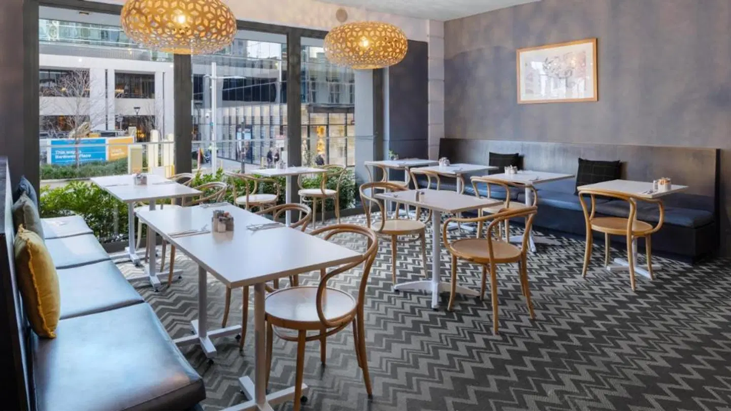 Oaks Perth Hotel Restaurant
