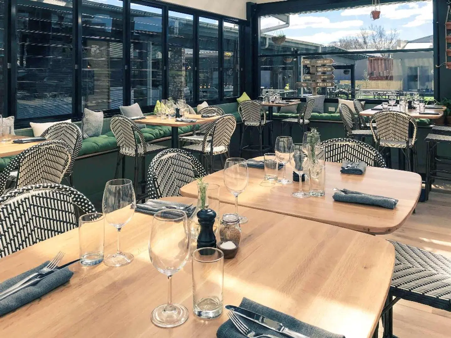 Mercure Orange Terrasse