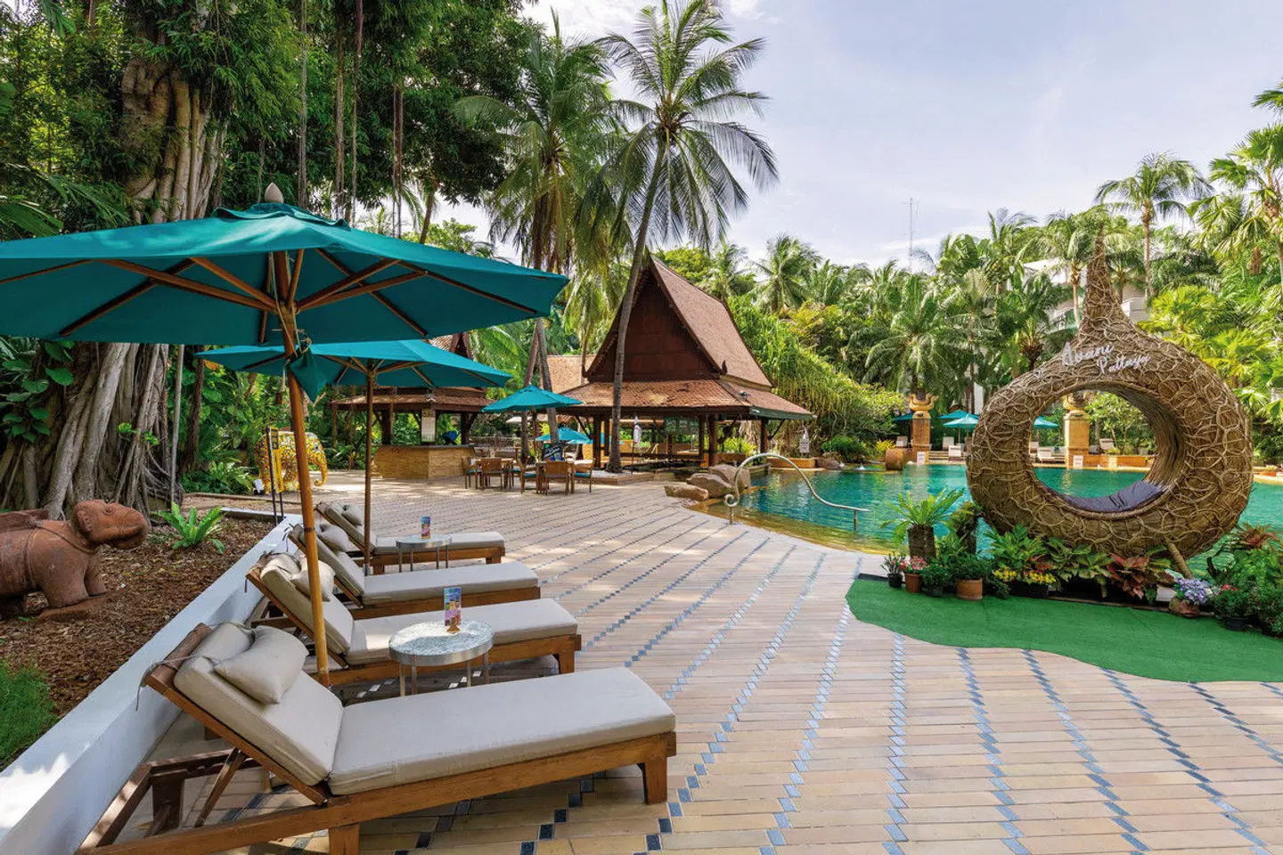 Avani Pattaya Resort Terrasse