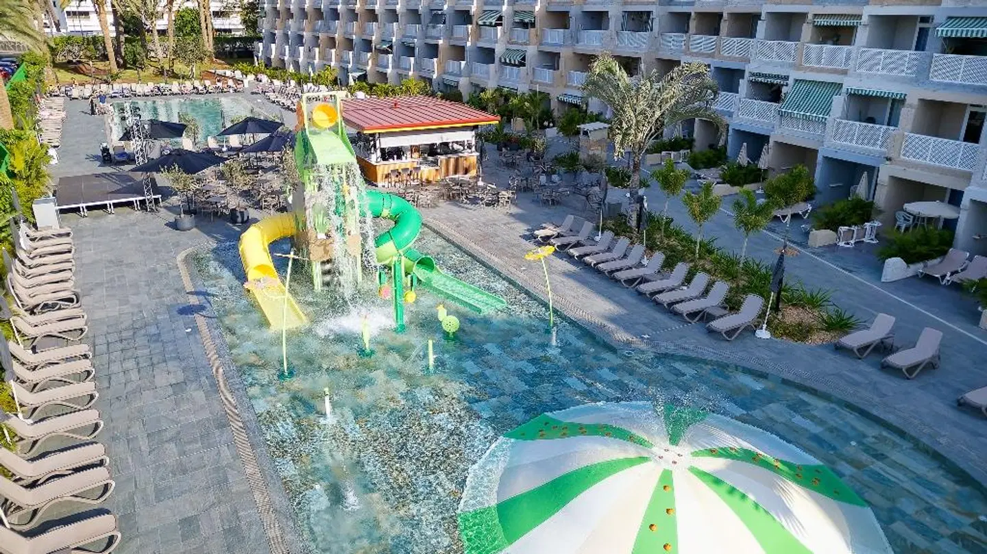 Jardín Del Atlántico OUTDOOR_POOL