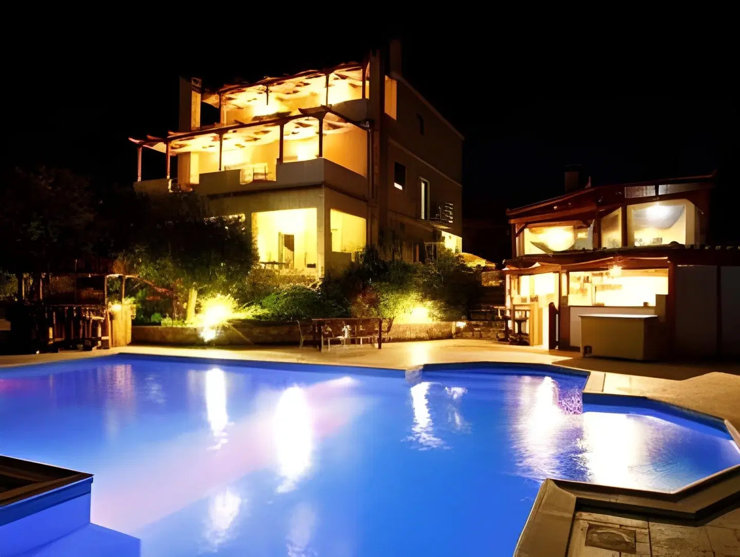 Anthemion Suites & Villas EXTERIOR