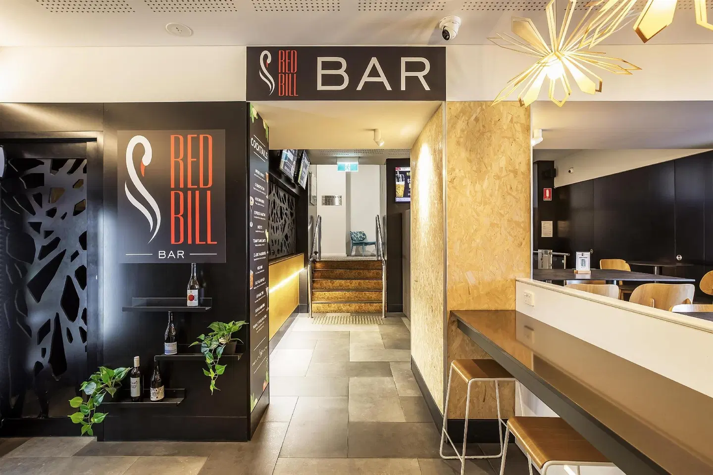Metro Hotel Perth Bar