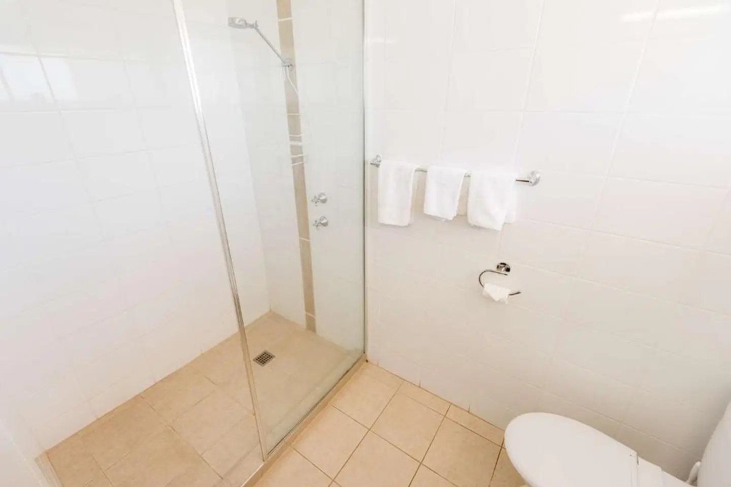 Hospitality Carnarvon, SureStay Collection by Best Western Badezimmer